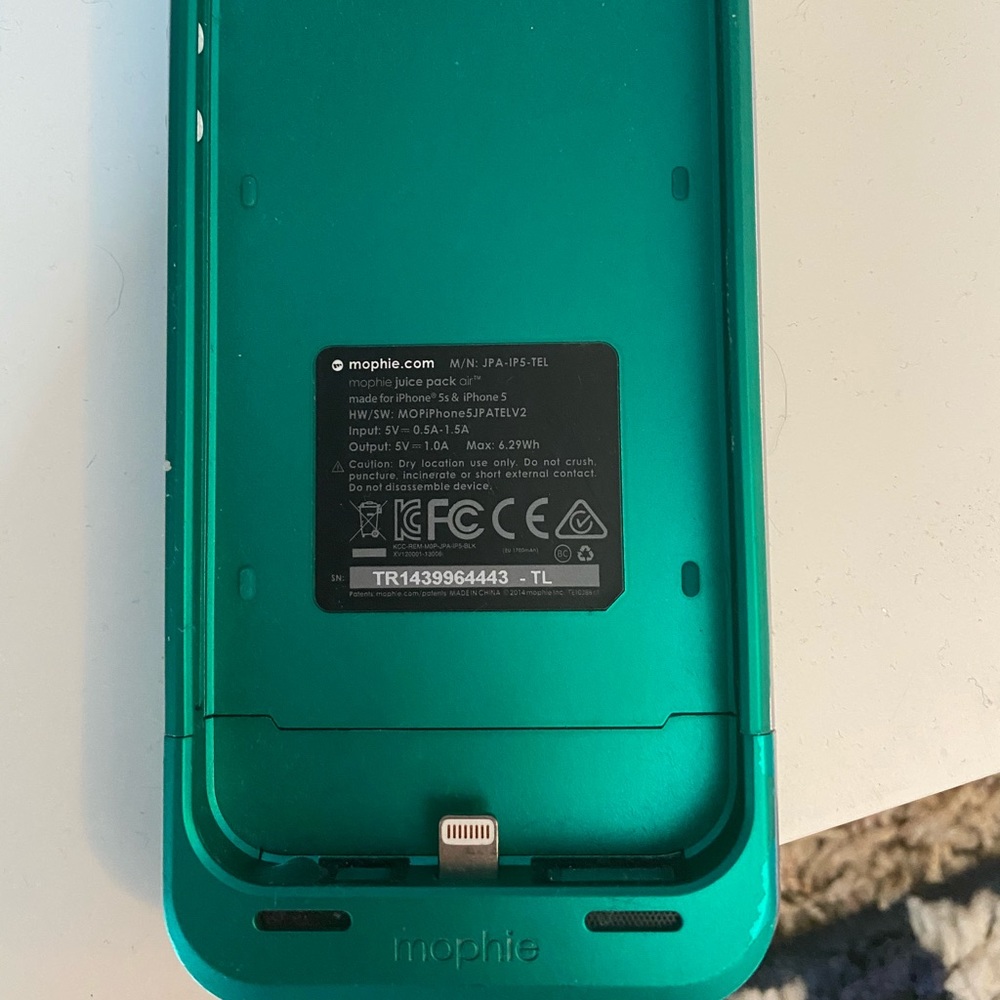 MOPHIE IPHONE 5/5S CHARGING PHONE CASE